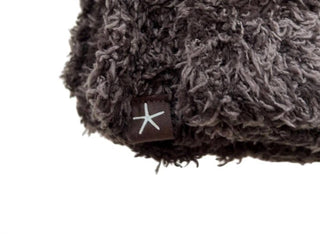 Barefoot Dreams - Conjunto de gorro e cachecol pompom chique e aconchegante