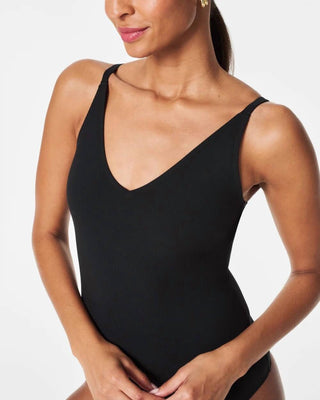 Spanx - Body Suit Yourself: Body com decote em V canelado