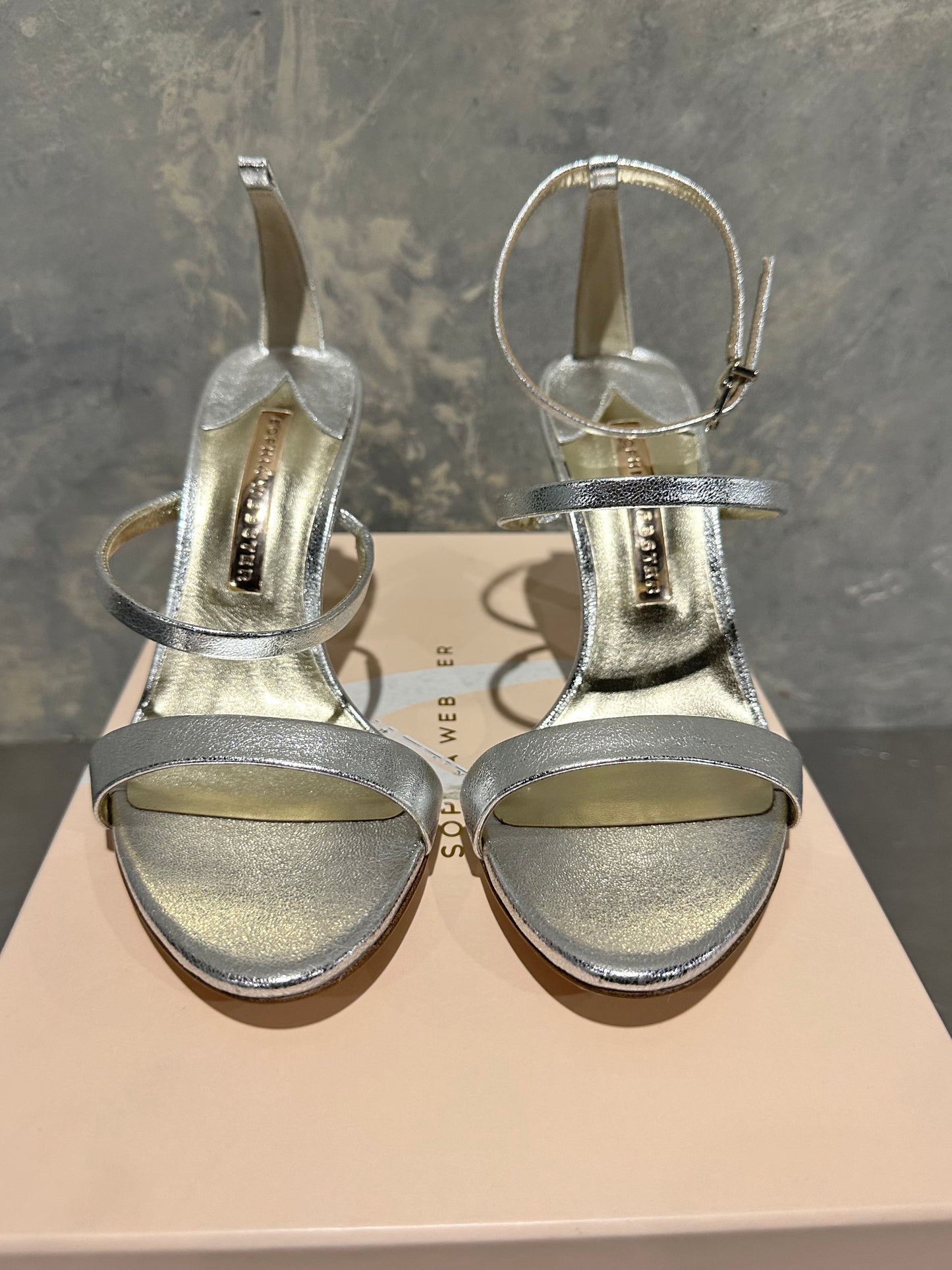 Sophia Webster Sandálias femininas de salto alto Rosalind Almond Toe Crystal Star, cinza, tamanho 7,5