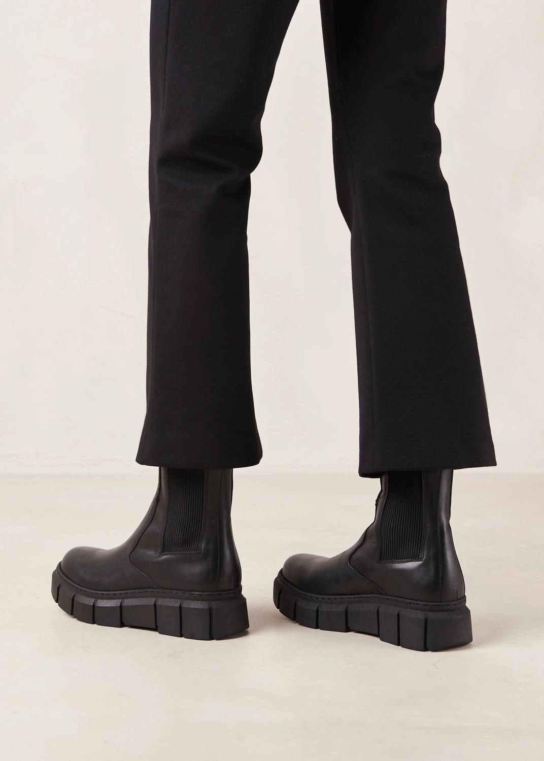 Alohas - Women's Armor Boots