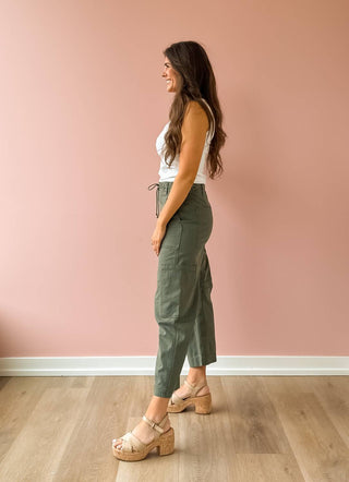 Pistola - Calça Utilitária Curva Sabrina