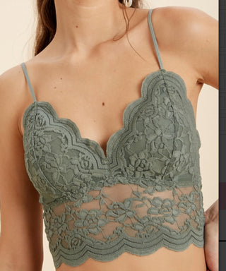 Lista de desejos - Lindo sutiã bralette de renda recortada