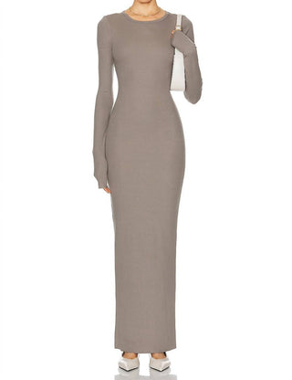 Eterne - Vestido longo de gola redonda e manga comprida