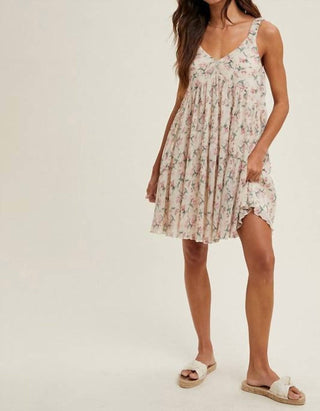 Lista de desejos - Vestido curto plissado com estampa floral