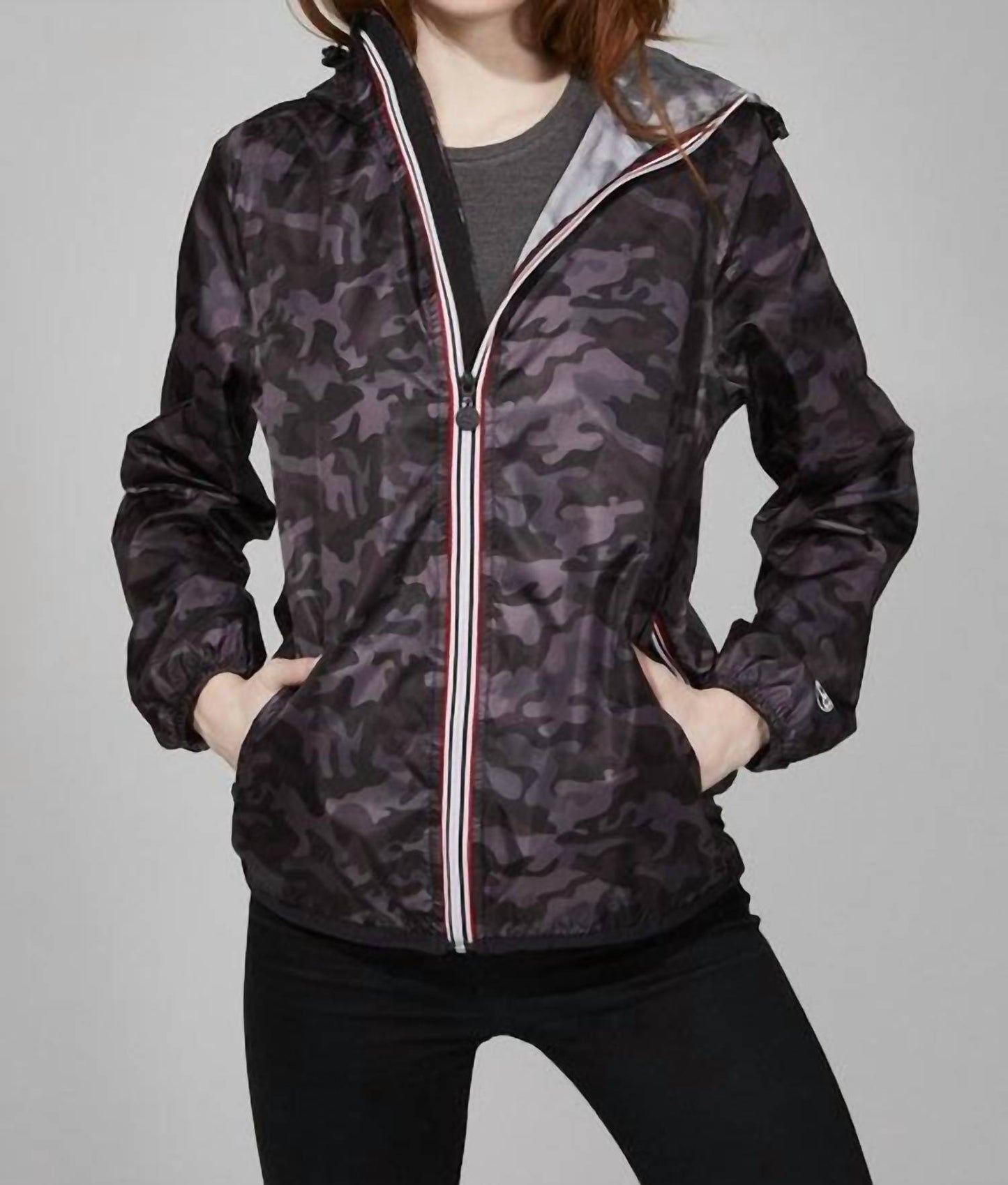 08 Lifestyle - Rain Jacket