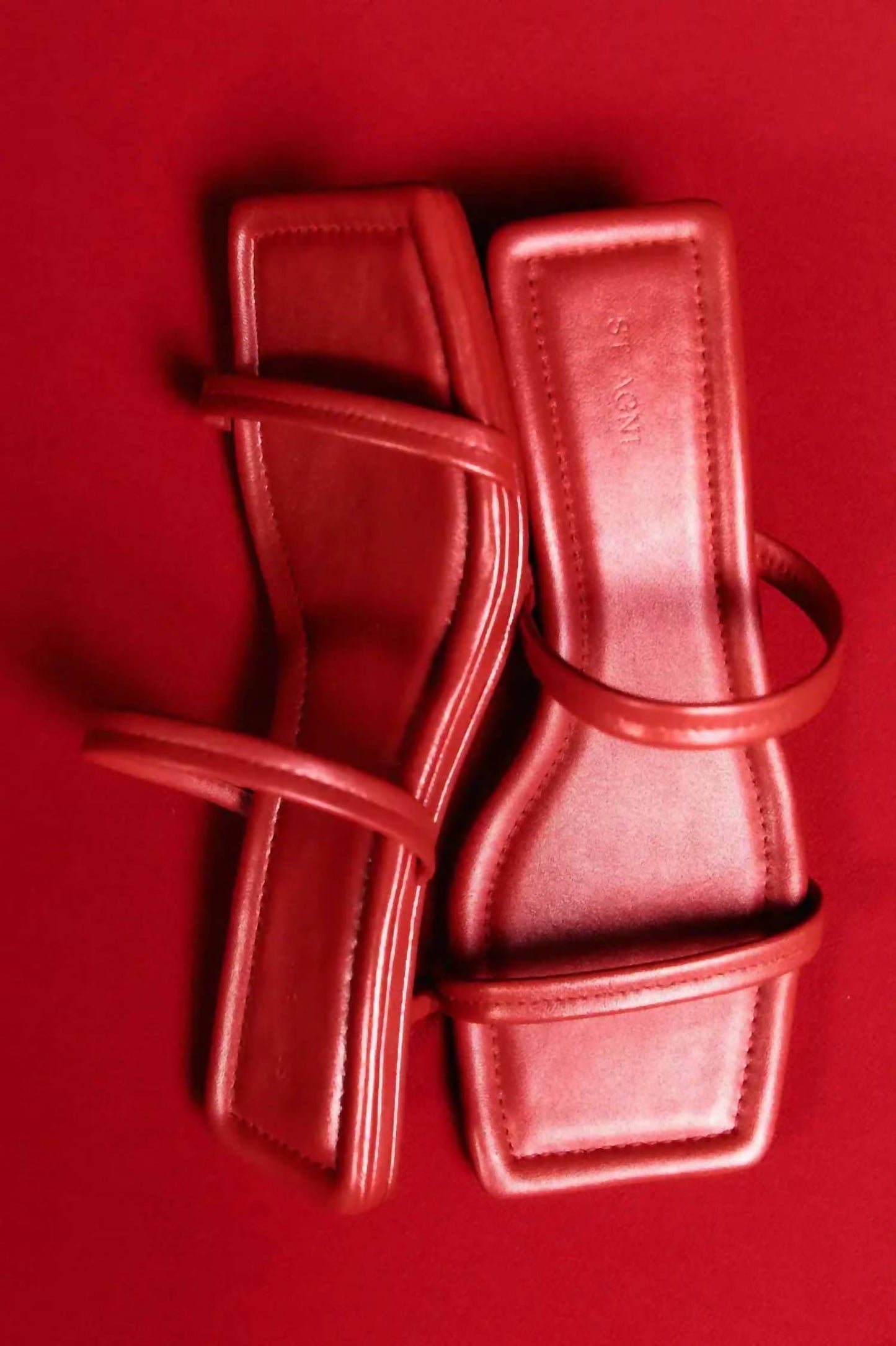 St. Agni - Fine Strap Kitten Heel