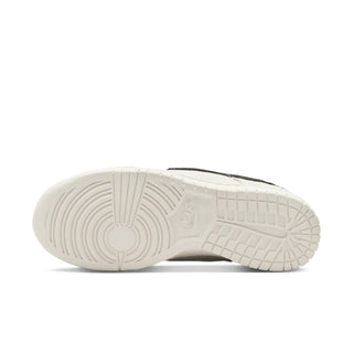 Nike - Women's Dunk Low Se Sneakers