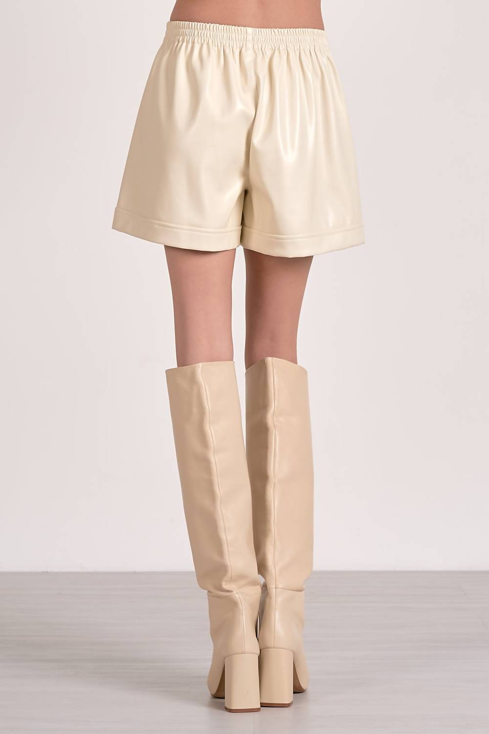 Elan - Elastic Waistband Shorts
