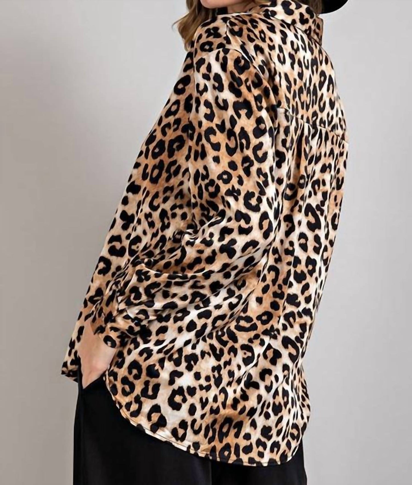 Ee:Some - Leopard Print Button Up Blouse