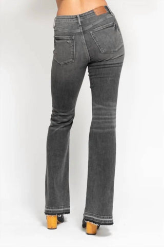 Judy Blue - Calça jeans flare tamanho grande com cintura média e controle de barriga