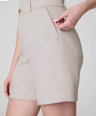 Spanx - short de sarja elástica 7 pol.