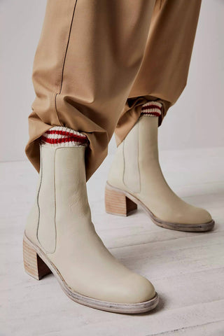 Free People - Essential Chelsea Boots
