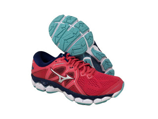 Tênis de corrida Mizuno Wave Sky 2 feminino, cor Teaberry/Azul, tamanho 6,5 B(M) EUA