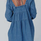 Vestido jeans com decote quadrado e manga comprida, com bolsos