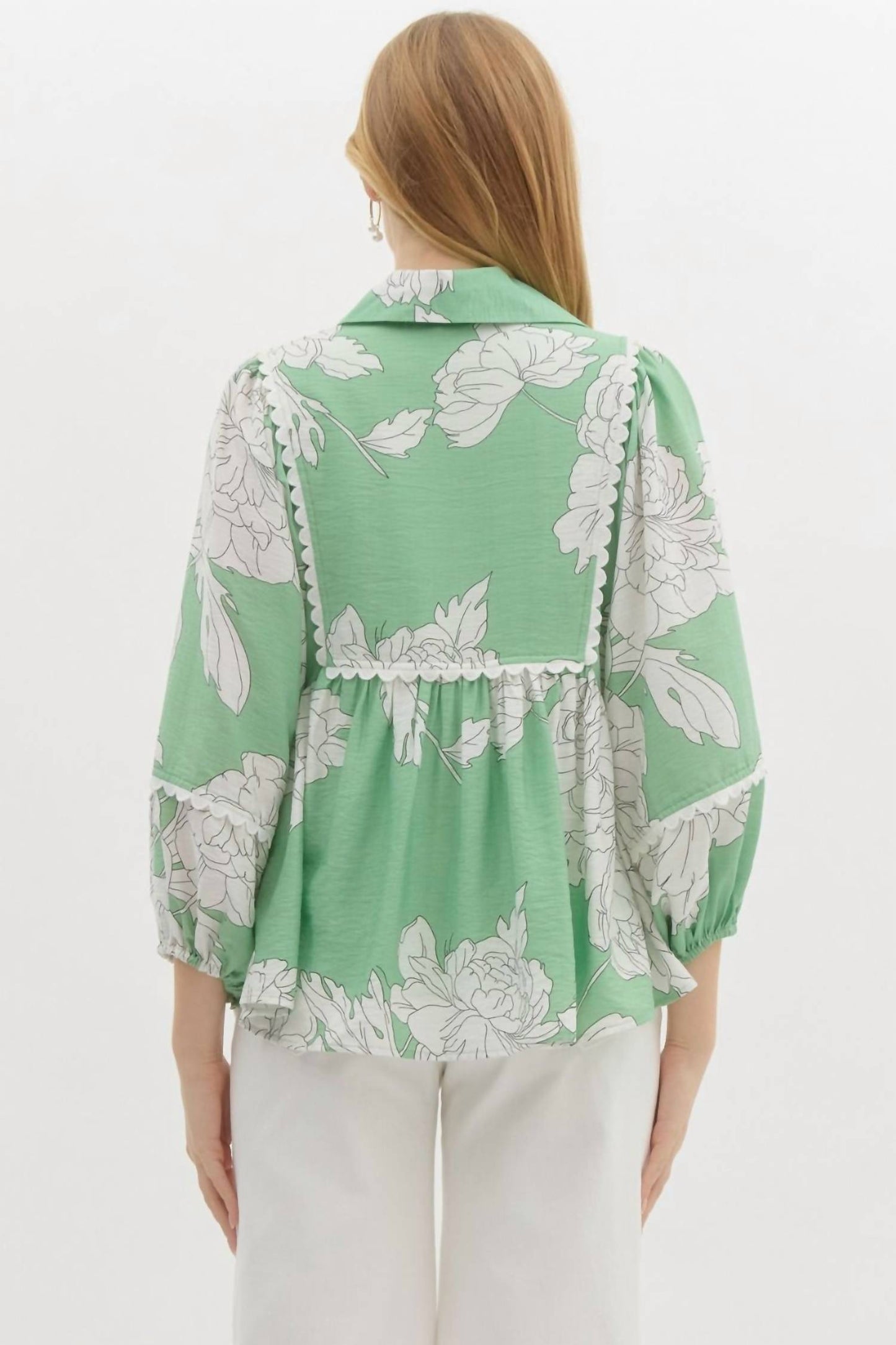 Entro - Sweet & Scalloped Floral Blouse