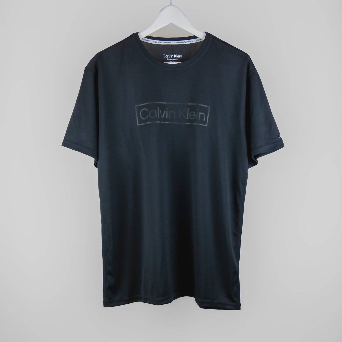 Calvin Klein - Light Weight Quick Dry Short Sleeve T-Shirt 40+ UPF Protection
