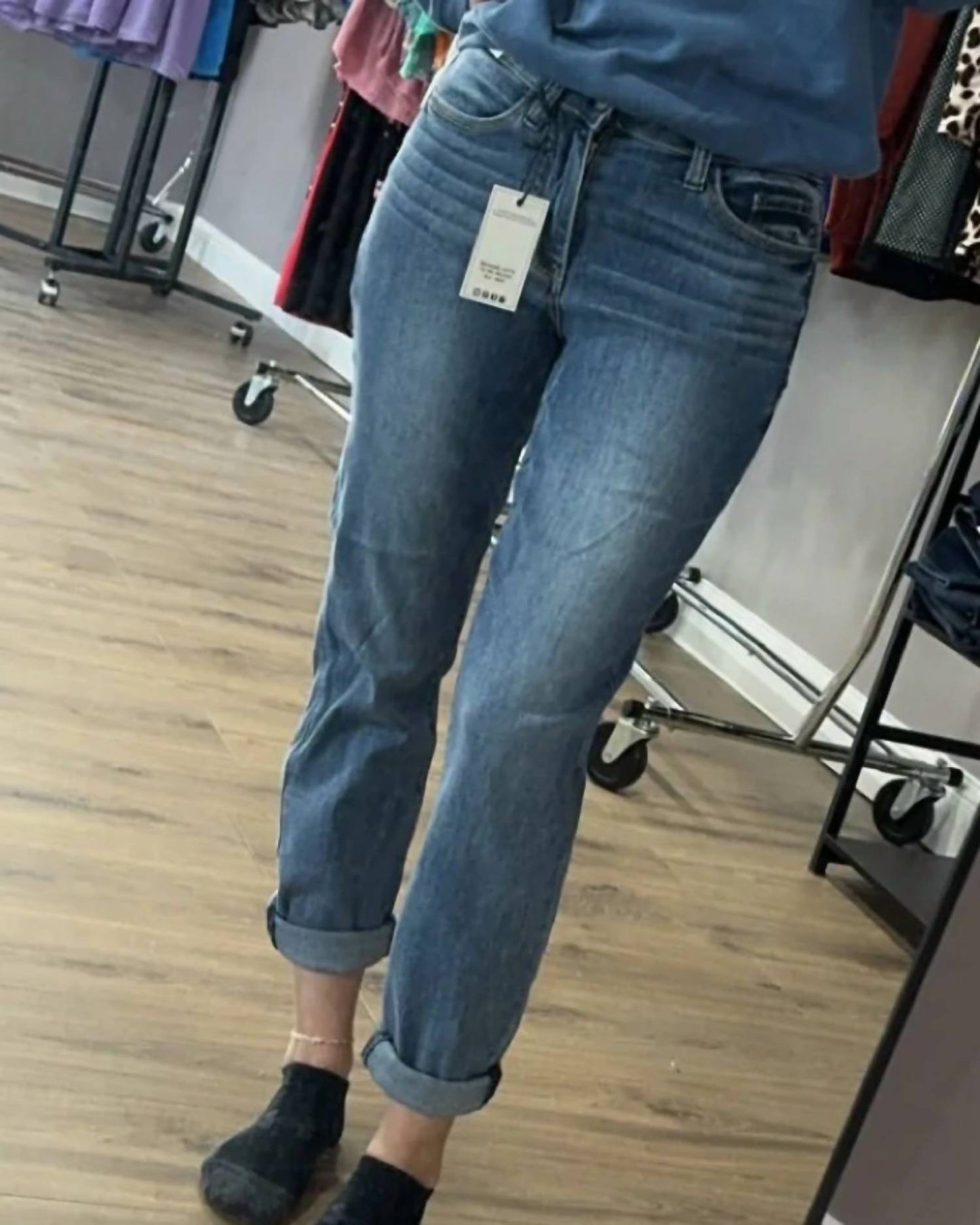 Judy Blue - Mid-rise Slim Capri Jeans