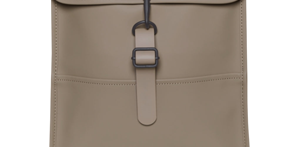 Mochila Rains Masculina Mini Flap Bege Tamanho Regular