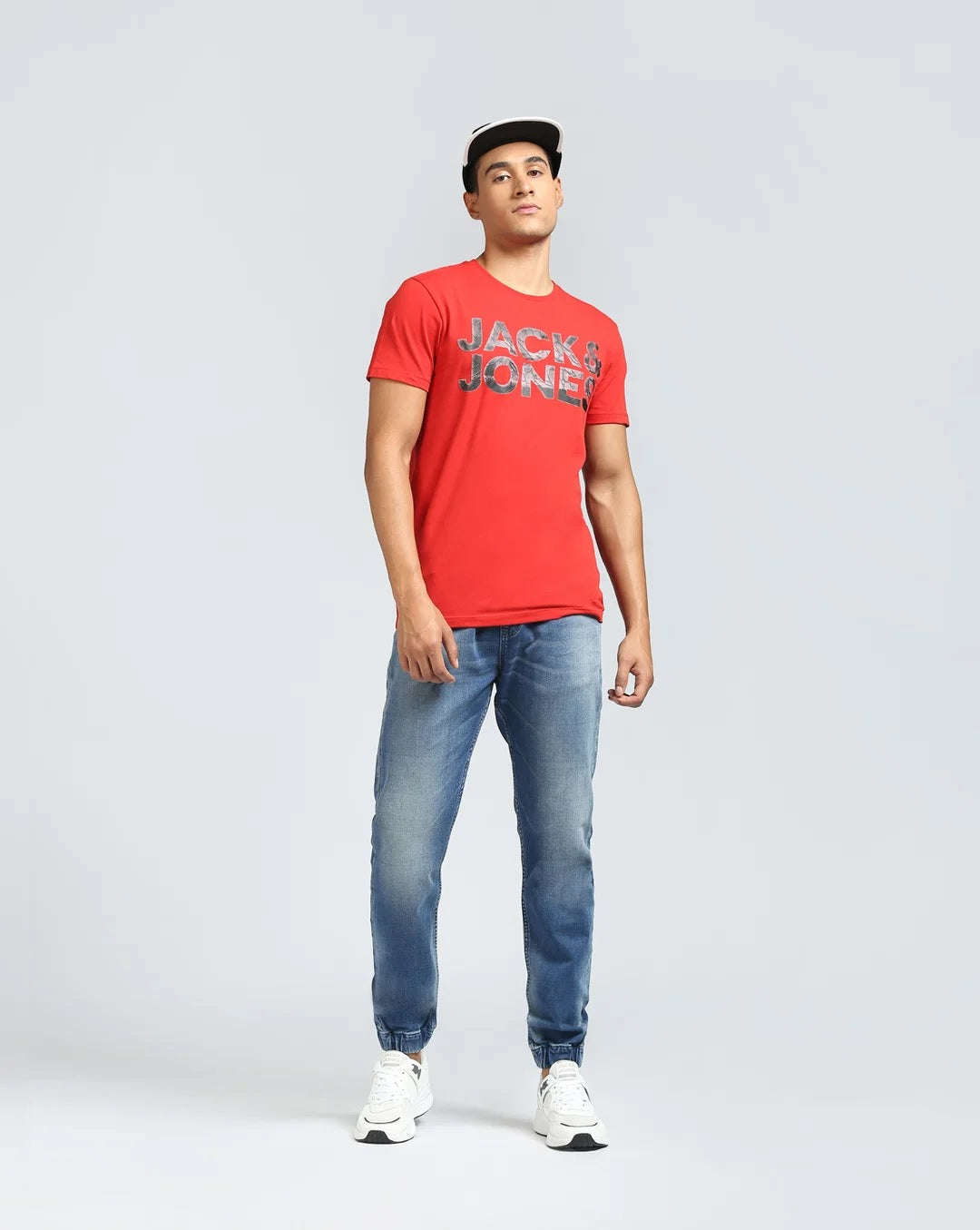 Camiseta masculina Jack &amp; Jones com estampa gráfica e gola redonda, manga curta, vermelha escura, tamanho médio