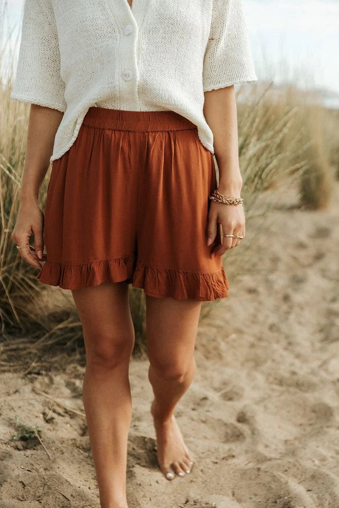VERO MODA Shorts feminino com babados e bainha marrom, tamanho X-S