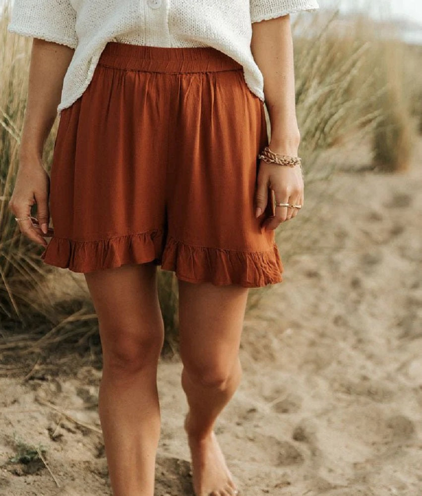 VERO MODA Shorts feminino com babados e bainha marrom, tamanho X-S