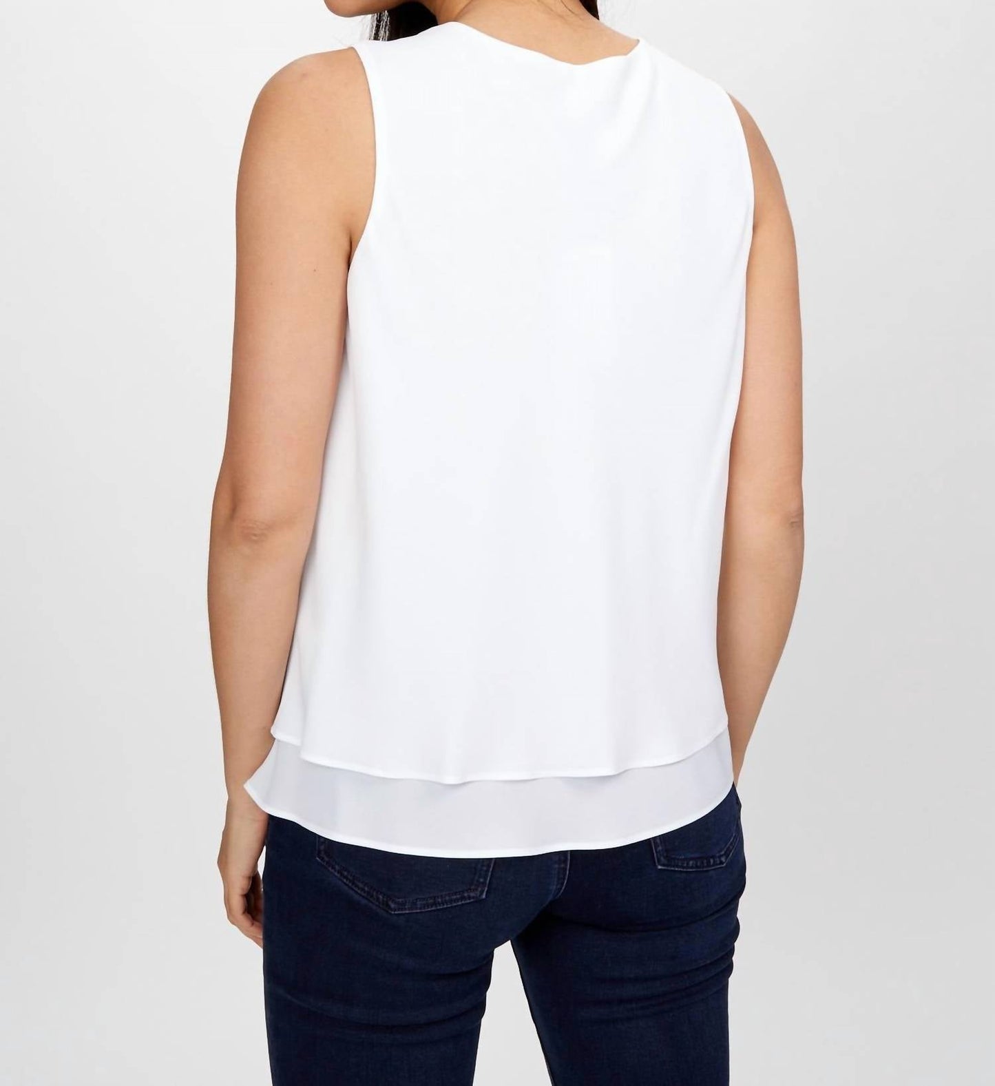 Frank Lyman - Sleeveless V-neck Top