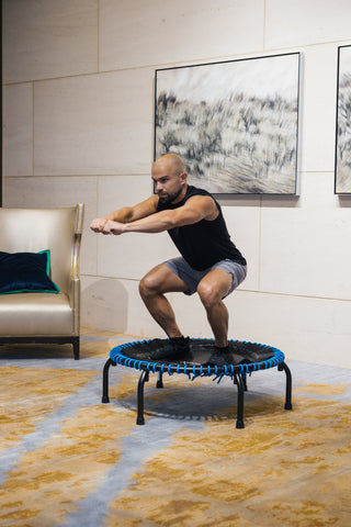 Trampolim de fitness JumpSport 350 PRO de 39 polegadas com cordões elásticos EnduroLast azuis