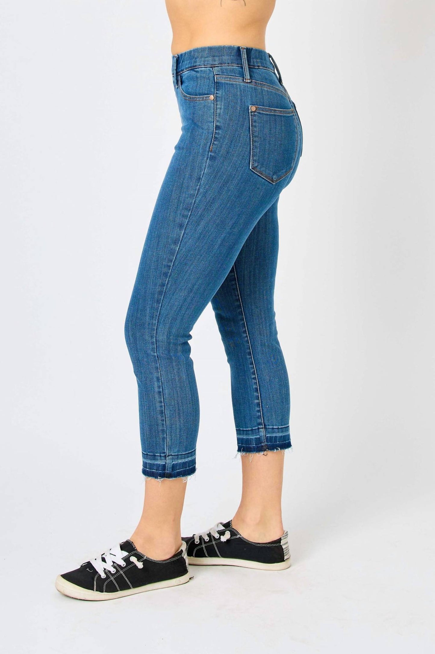 Judy Blue - Favorite Pull On Capri Jeans