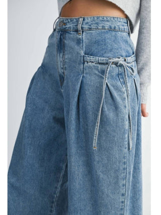 Mable - Pleat Pocket Wide Leg Jeans