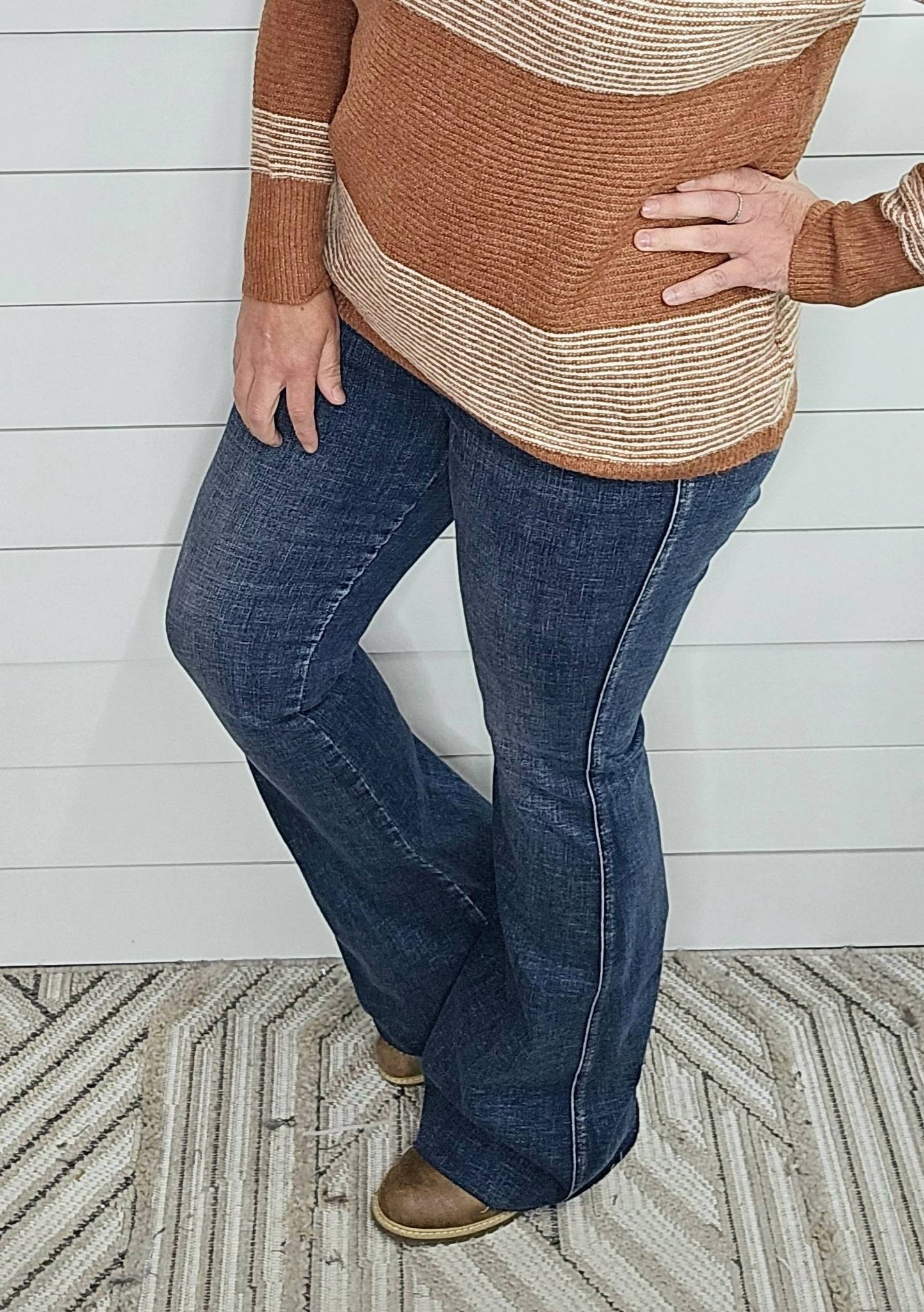 Judy Blue - Tummy Control Shield Pocket Flares Jean
