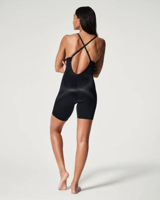 Spanx - Body com decote profundo e ajuste perfeito para você