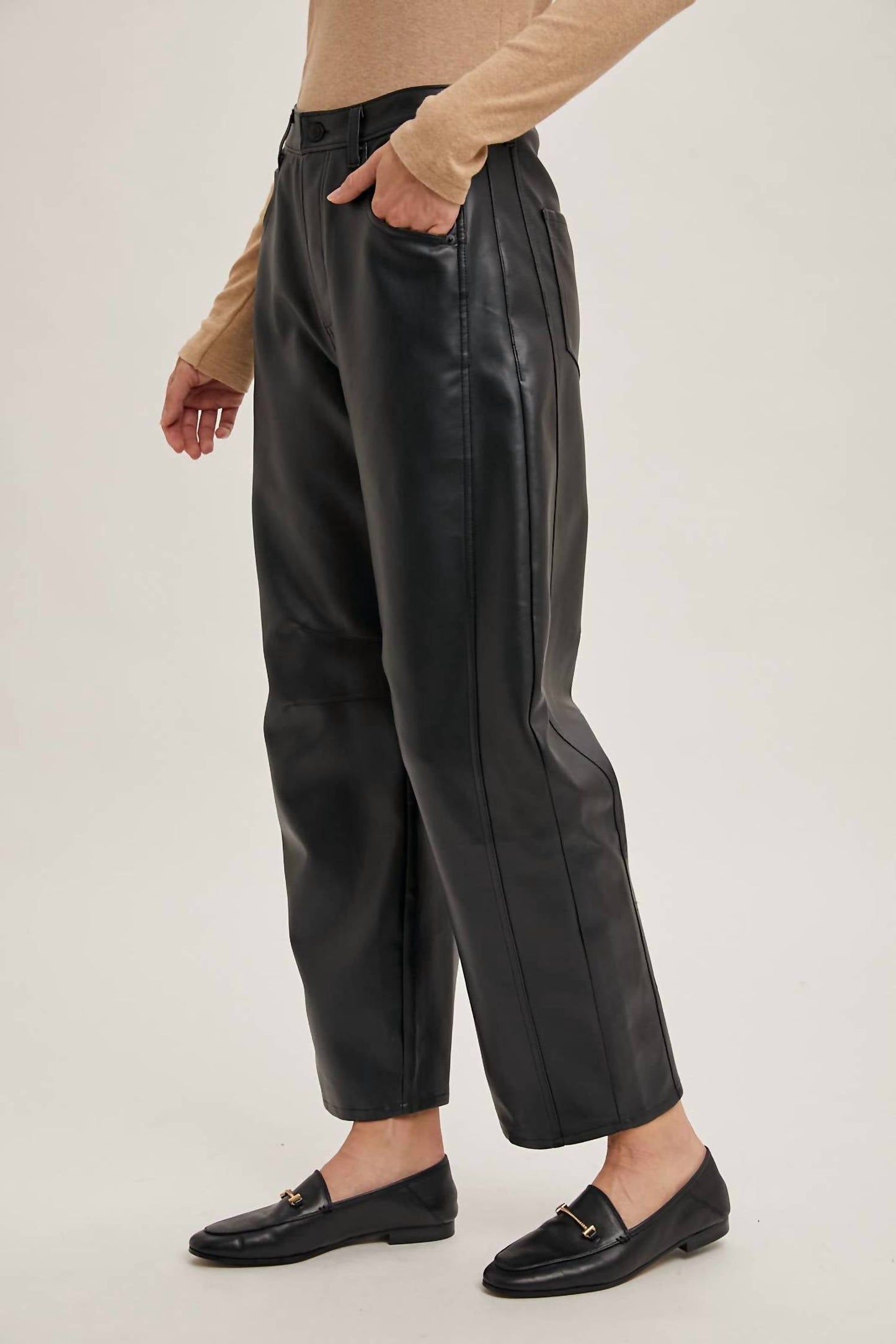 Bluivy - Vegan Leather Barrel Pants