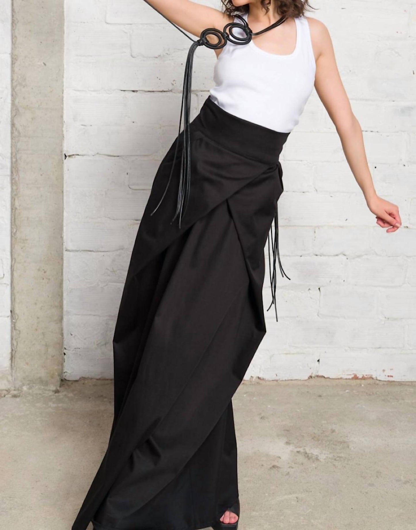 Aakasha - Women's Worn Two Ways Leather Necklace