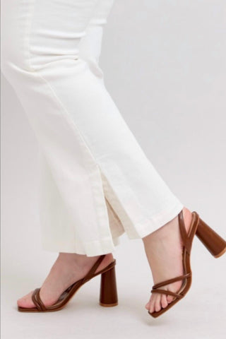 Judy Blue - Calça Jeans Bootcut com Fenda Lateral