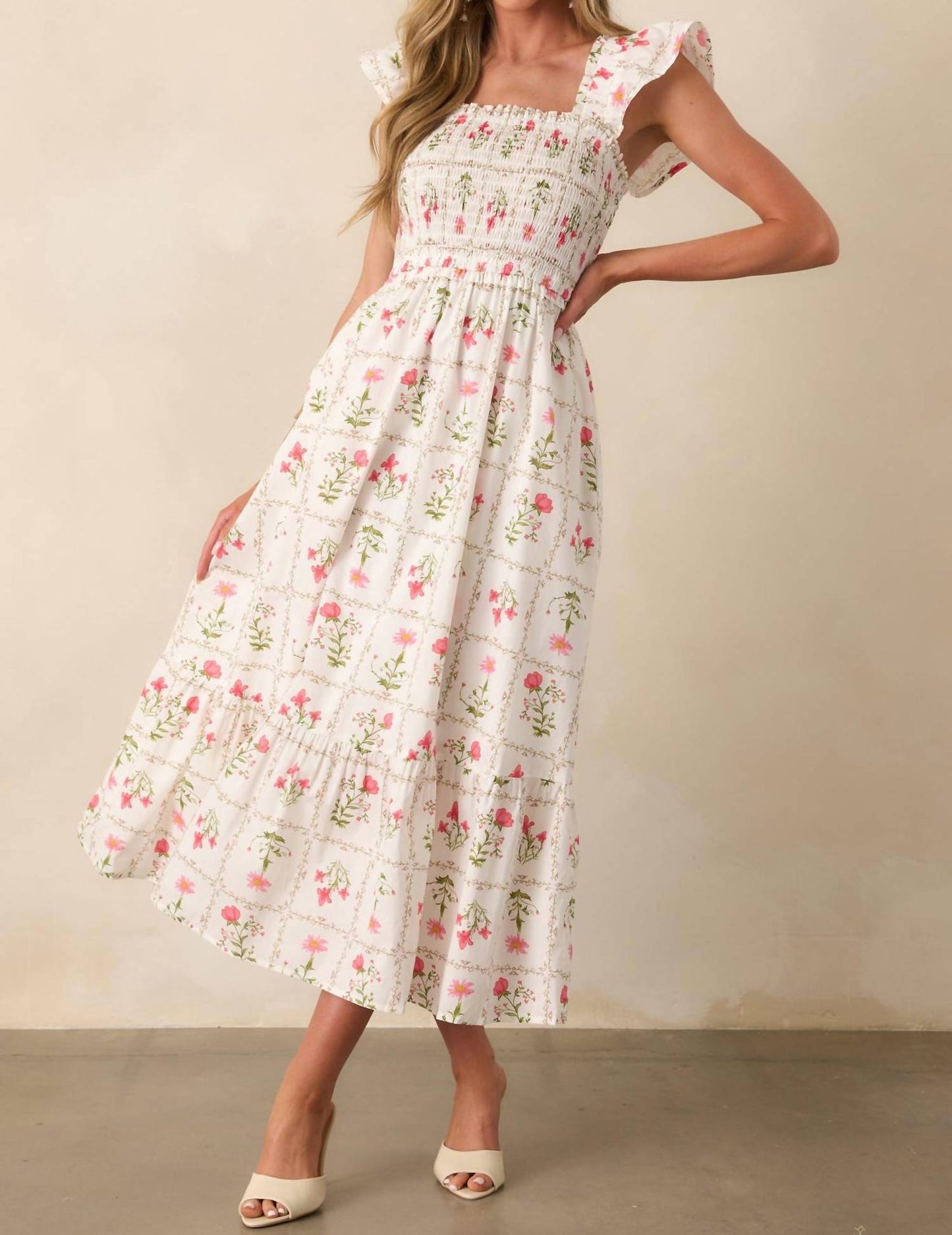 8Apart - Aileen Floral Maxi Dress