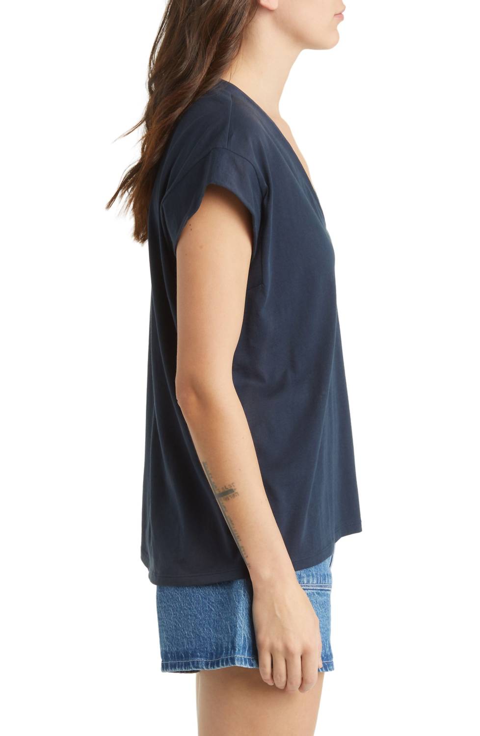 Frame - Le Mid Rise V Neck Tee