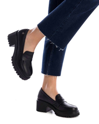 Xti - Mocassins casuais femininos de salto