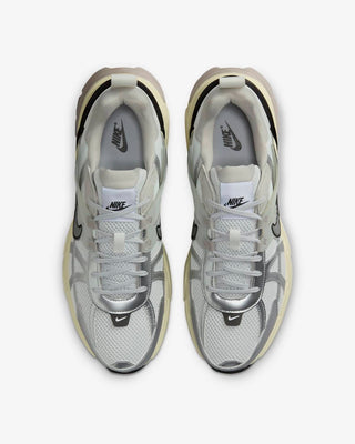 Nike - Men's V2K Run Sneaker