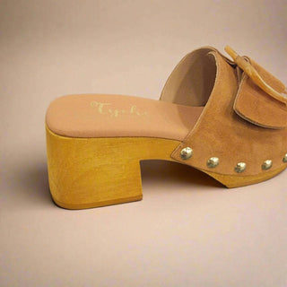 Tyche - Costa Feminina