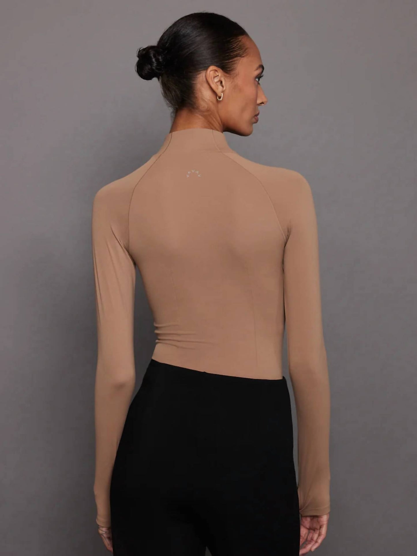 Varley - Helena Mid Layer Top