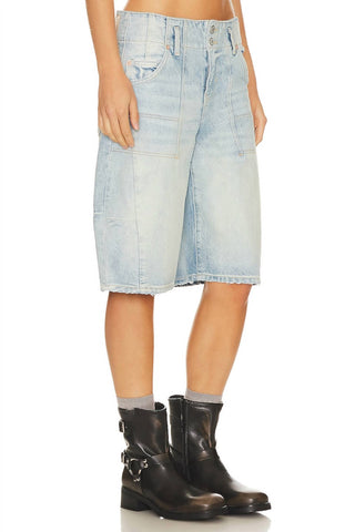 Free People - Shorts Barril com Medidas Extremas