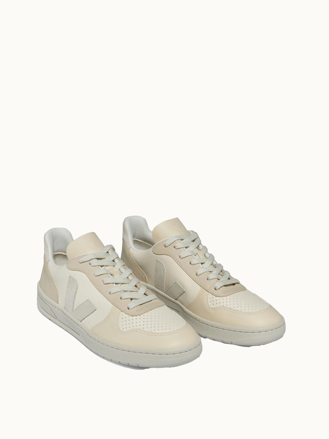 Veja - V-10 Chromefree Leather