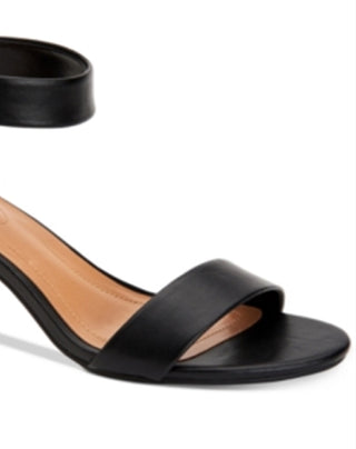 Sandálias sociais femininas Paycee de duas peças, pretas, tamanho 7W