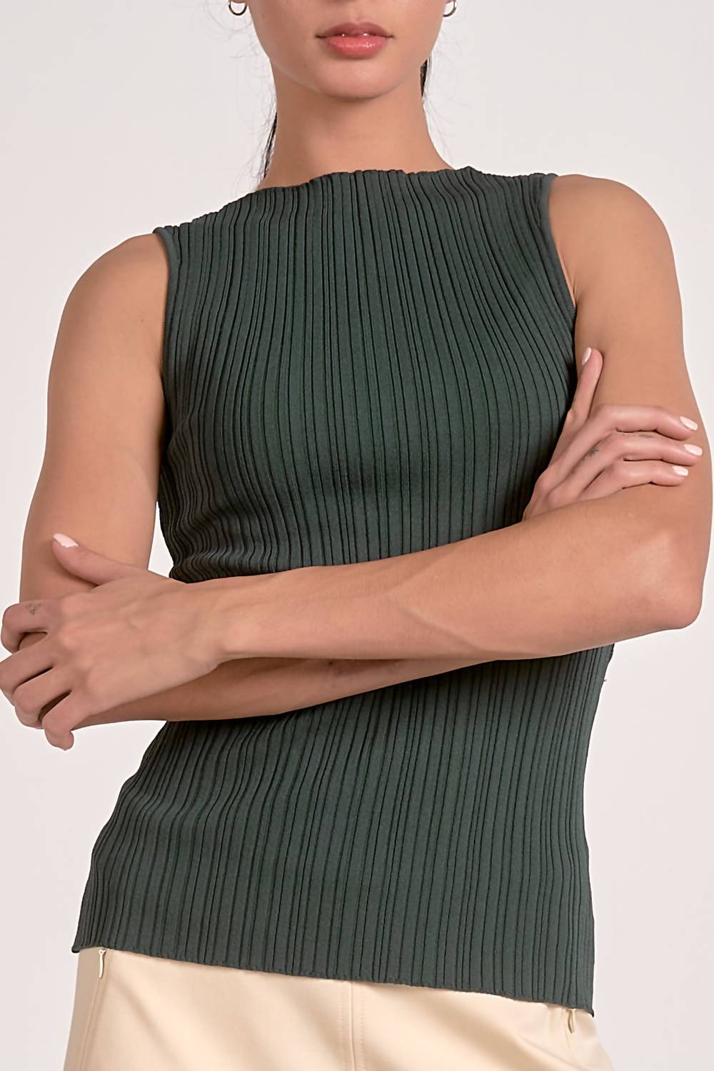 Elan - Sleeveless Crewneck Top