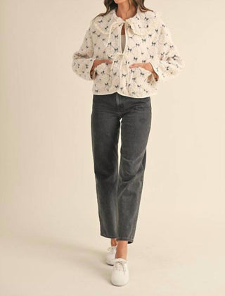 Mable - Bow Embroidered Quilted Sherpa Jacket