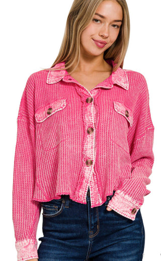 Zenana - Blusa curta de malha waffle com lavagem ácida