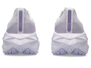 Asics - Tênis de corrida feminino Novablast 4