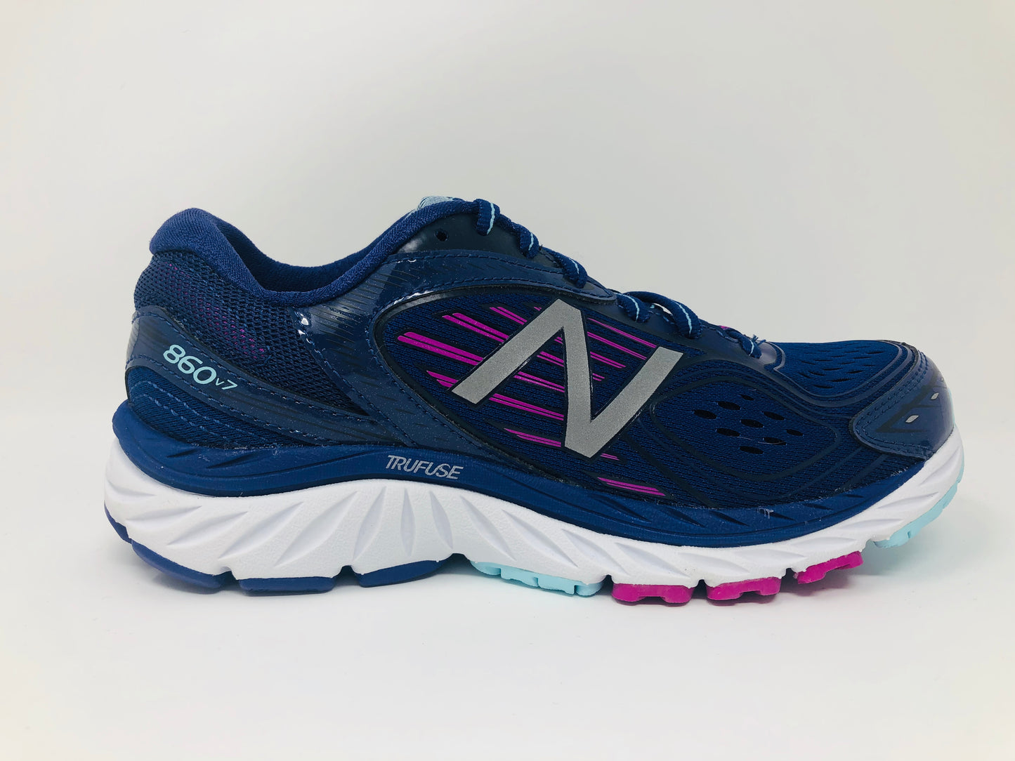 Tênis de corrida feminino New Balance W860BP7 azul/roxo