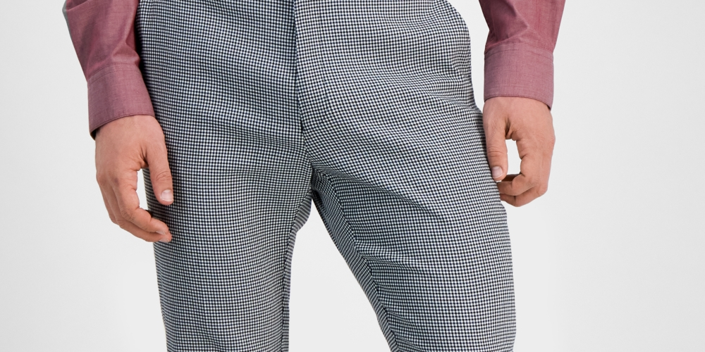 Calça de performance Tommy Hilfiger masculina Modern Fit Th Flex Stretch com padrão azul/branco, tamanho 36x30