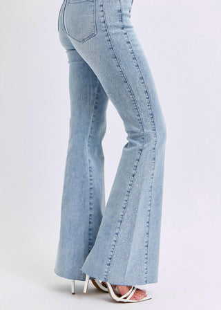 Calça jeans flare com detalhes em strass Judy Blue